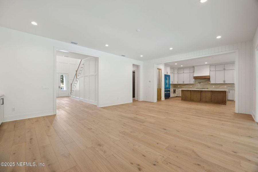 Spacious, unfurnished interior of a new home in , Jacksonville (Image 37).