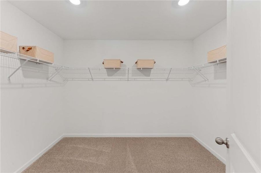 Spacious, unfurnished interior of a new home in , Dallas (Image 23).