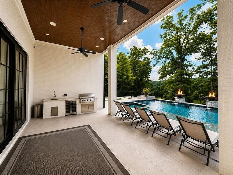 Exterior details and patio area of a home in , Alpharetta (Image 33).