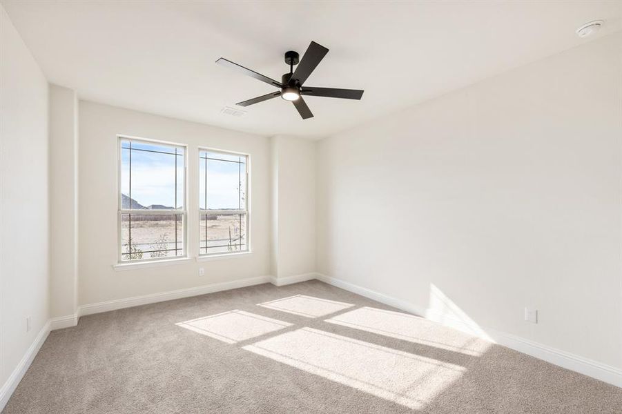 Spacious, unfurnished interior of a new home in Hunters Ridge, Crowley (Image 34).