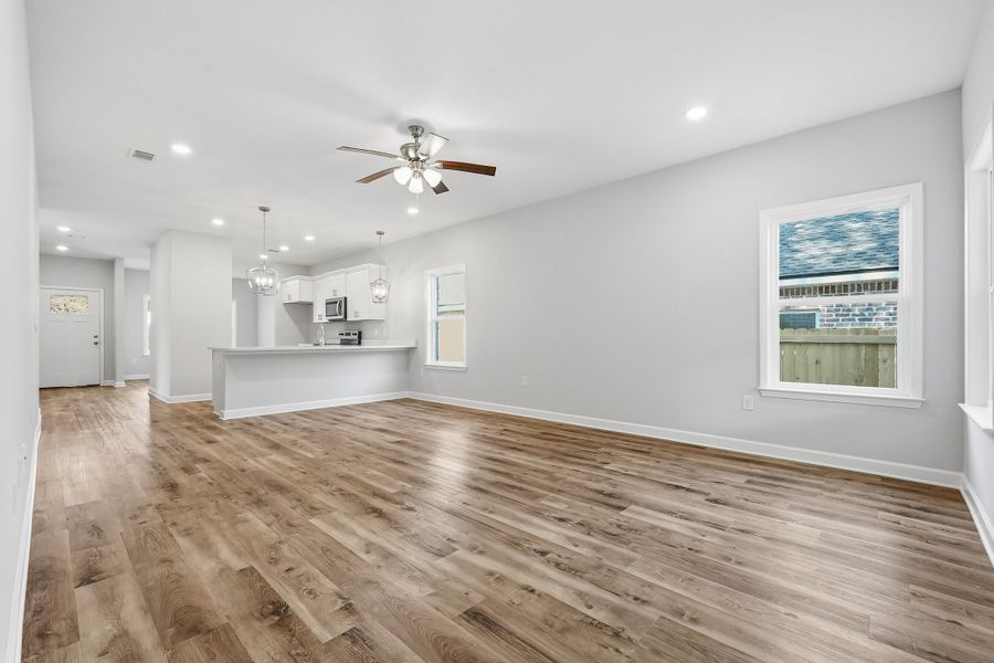 Spacious, unfurnished interior of a new home in McCarthy Estates, Defuniak Springs (Image 43). Spacious, unfurnished interior of a new home in McCarthy Estates, Defuniak Springs (Image 43).