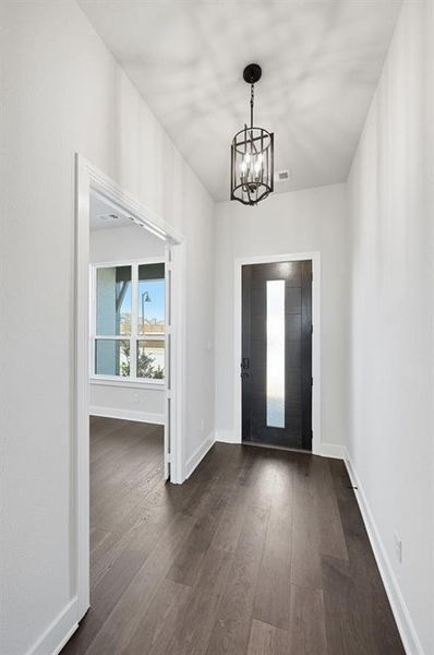 Spacious, unfurnished interior of a new home in Ridge Crossing, Waxahachie (Image 19). Spacious, unfurnished interior of a new home in Ridge Crossing, Waxahachie (Image 19).