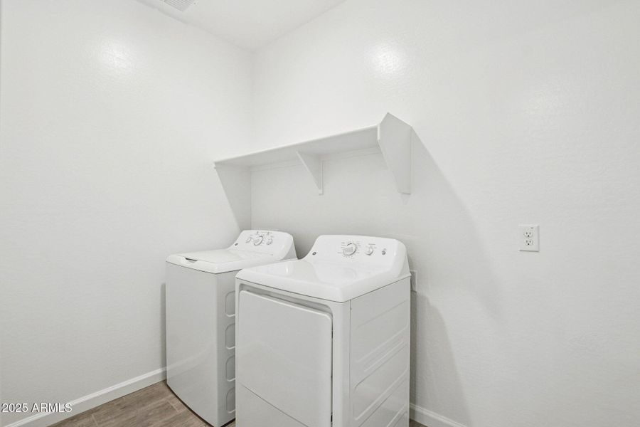 28-web-or-mls-W Tamarisk Ave-S1012-024