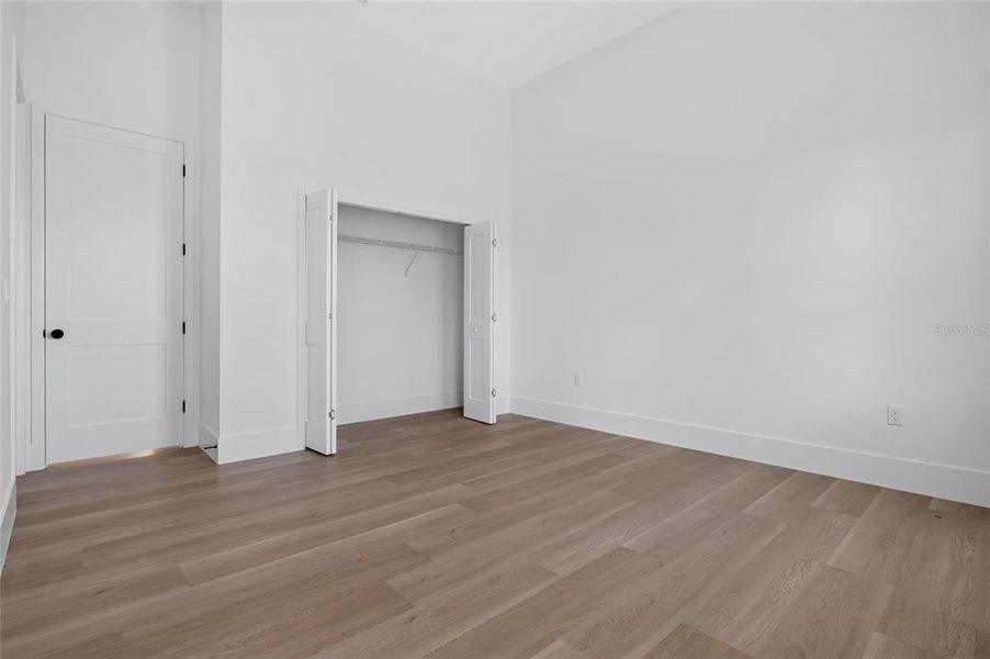 Spacious, unfurnished interior of a new home in , Port Charlotte (Image 52).