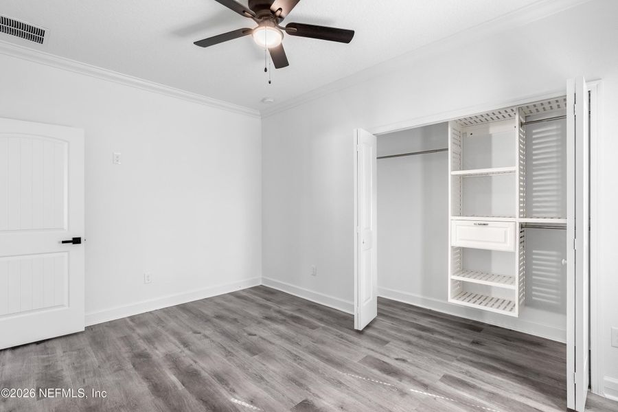 Spacious, unfurnished interior of a new home in , Jacksonville (Image 19).