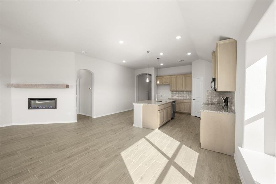 10360 Tapioca- Dining-2 10360 Tapioca- Dining-2