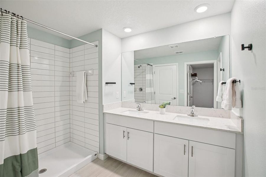 Furnished interior view inside a new home in , Land O' Lakes (Image 29).