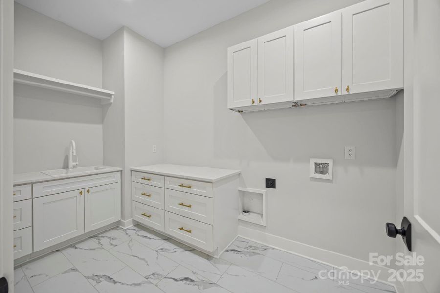 Furnished interior view inside a new home in , Statesville (Image 10). Furnished interior view inside a new home in , Statesville (Image 10).