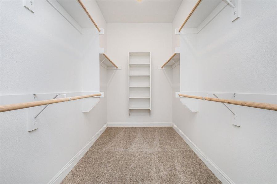 Spacious, unfurnished interior of a new home in Stone Henge II, Sanger (Image 20).