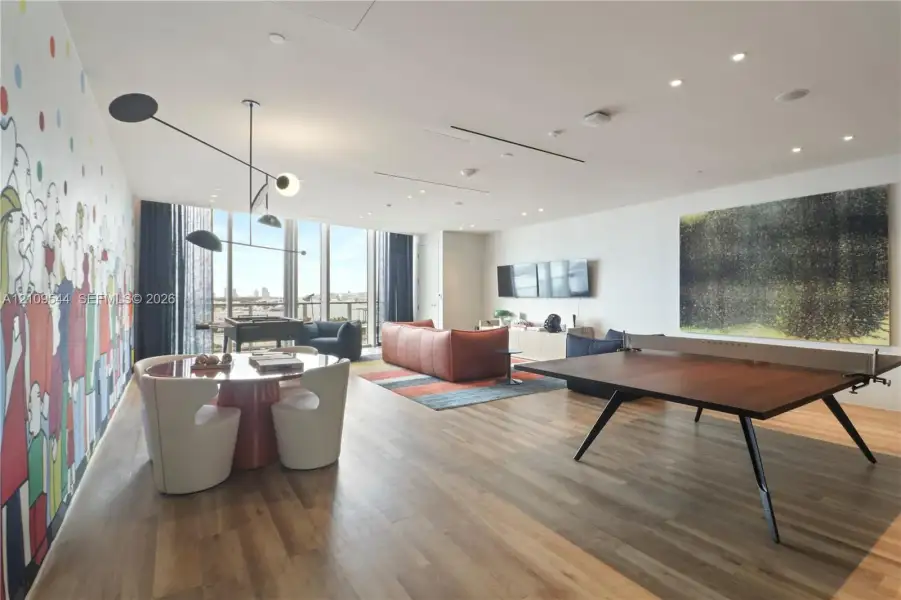Community amenities in , Miami (Image 65).