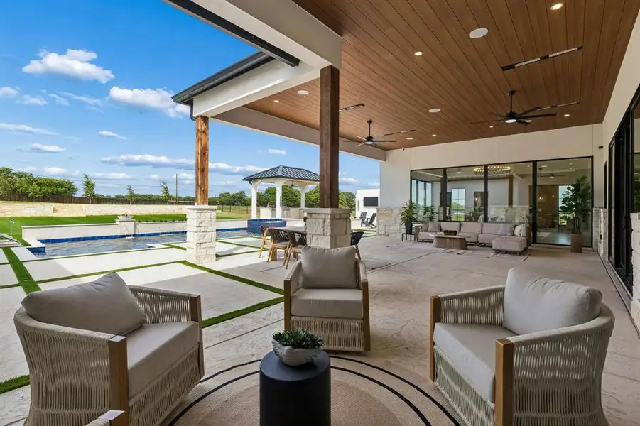 Exterior details and patio area of a home in , Bartonville (Image 4).