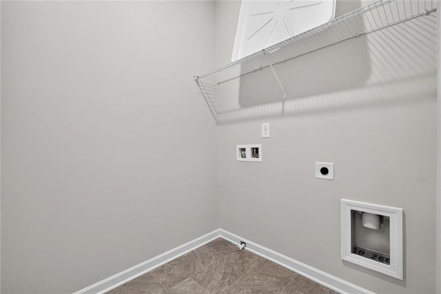 Spacious, unfurnished interior of a new home in Fairington, Cartersville (Image 24).