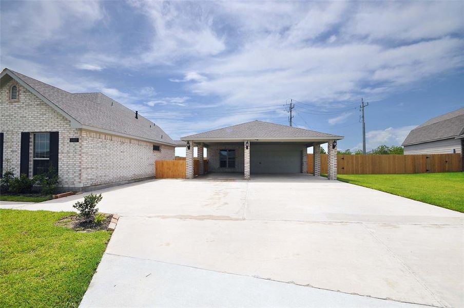 The wide drive and with all homes having detached garages, there is plenty of room for friends and family to park off the street.   Makes movement through the neighborhood free and clear.