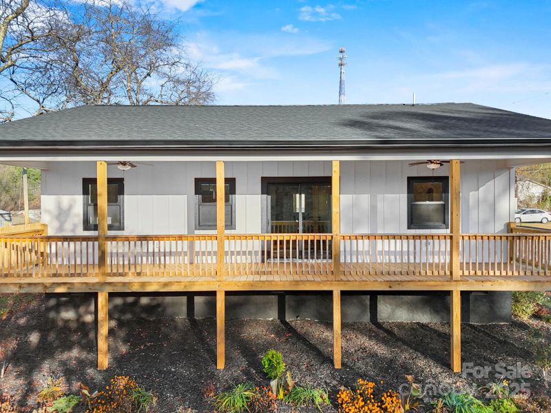 Exterior details and patio area of a home in , Bryson City (Image 2).