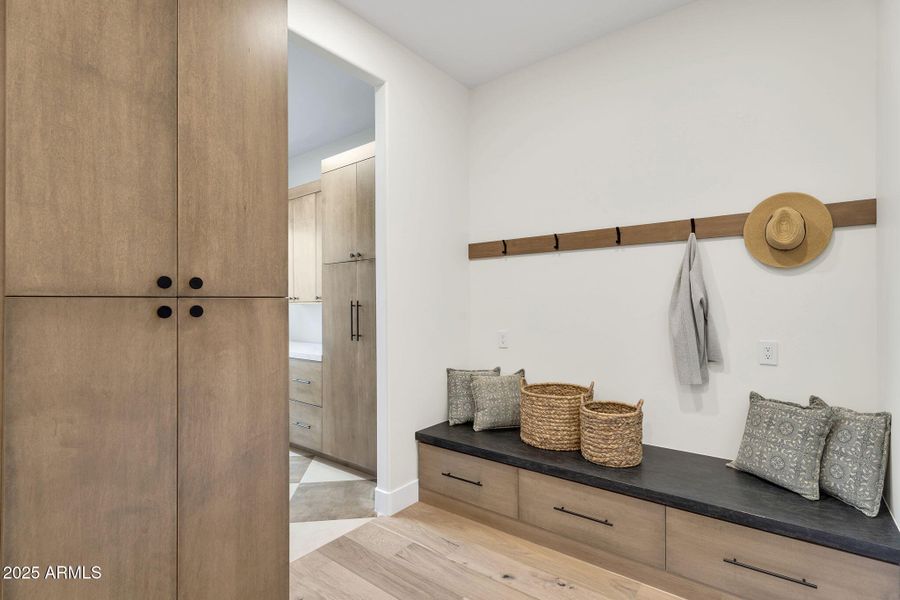 25-web-or-mls-19875 E SIlver Creek Ln-24