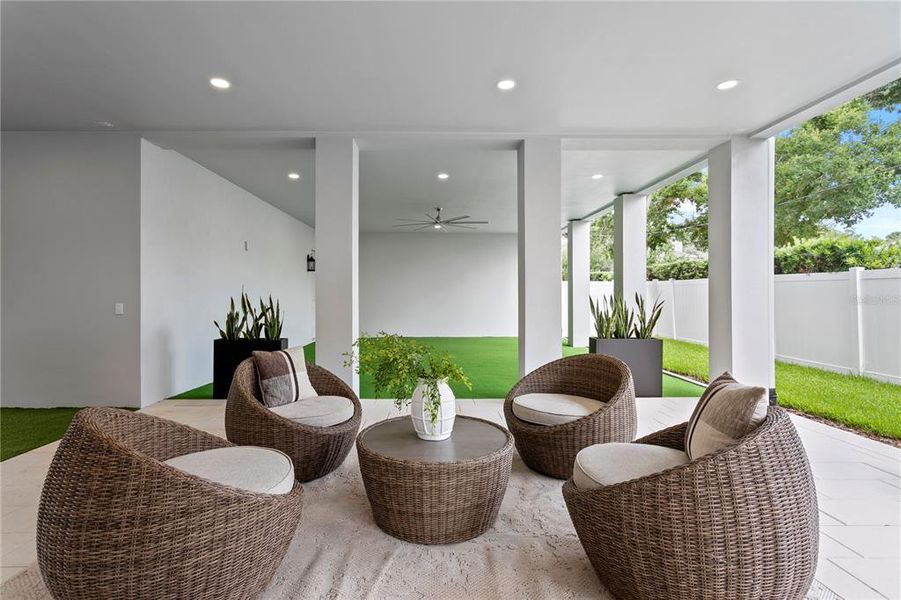 Exterior details and patio area of a home in , Tampa (Image 21).