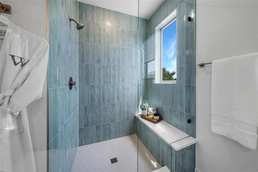 Furnished interior view inside a new home in , Farmers Branch (Image 11).