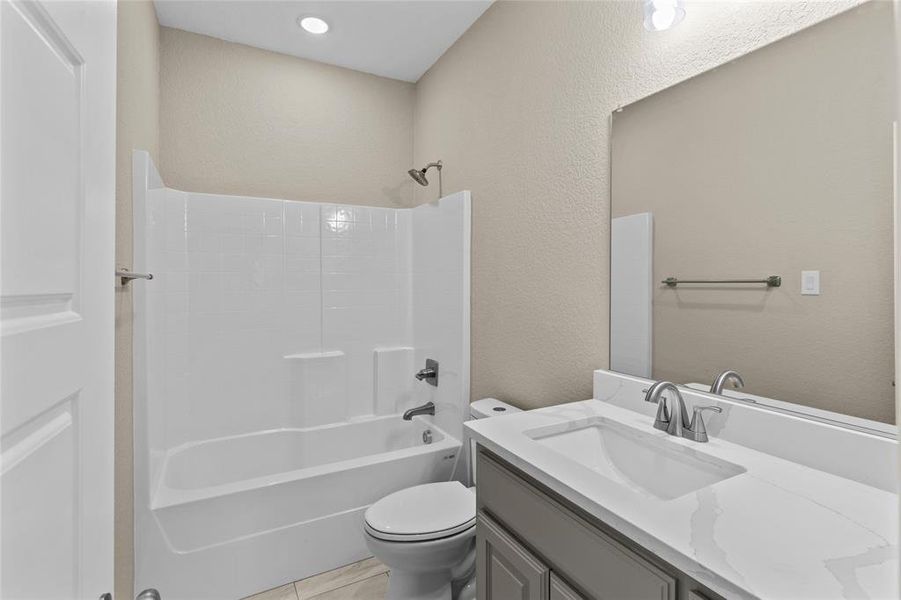 Furnished interior view inside a new home in , Cleburne (Image 12).