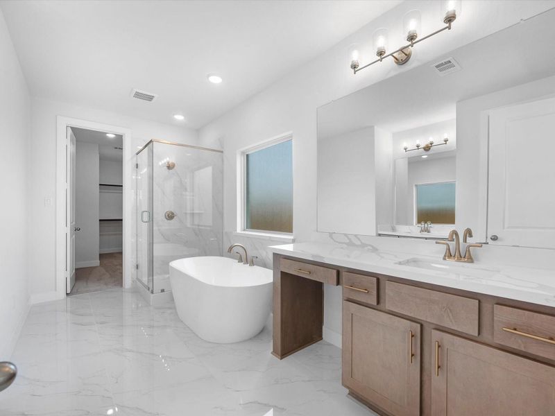 Furnished interior view inside a new home in Sienna, Missouri City (Image 5).