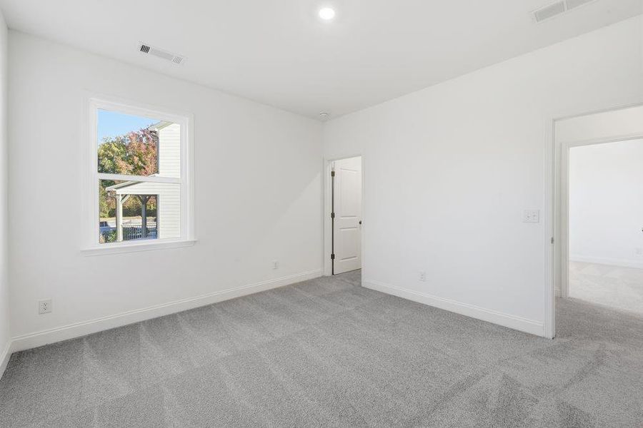Spacious, unfurnished interior of a new home in Falls Creek, Flowery Branch (Image 25). Spacious, unfurnished interior of a new home in Falls Creek, Flowery Branch (Image 25).