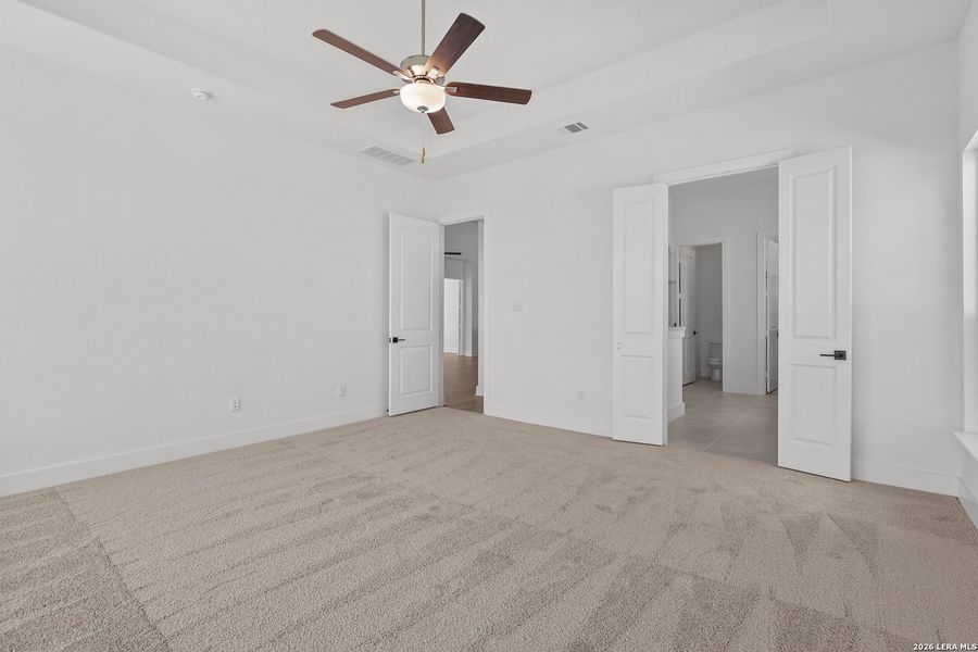 Spacious, unfurnished interior of a new home in Mayfair, New Braunfels (Image 35).