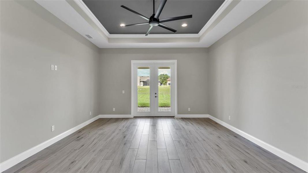 Spacious, unfurnished interior of a new home in , Lakeland (Image 39).