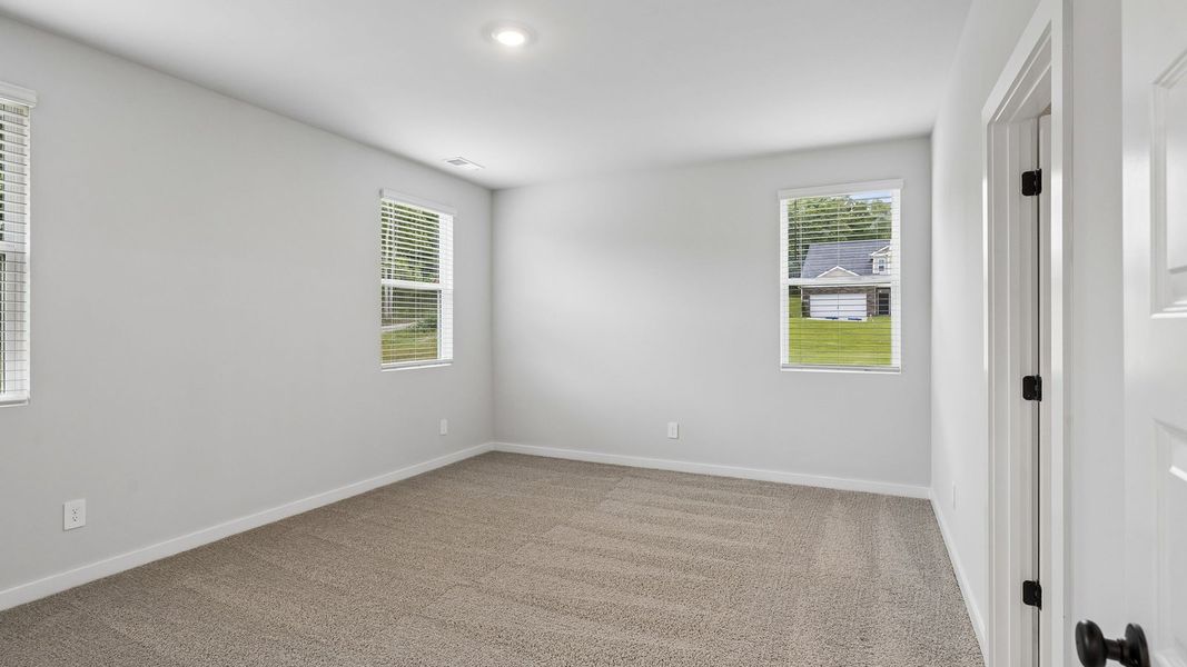 Spacious, unfurnished interior of a new home in Reserve at Hickory Ridge, Columbia (Image 40).