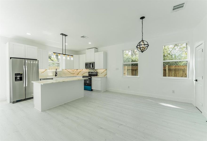 Image 18 of a home in .