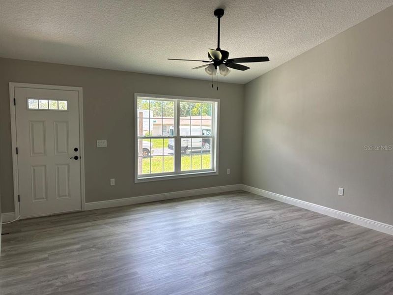 Spacious, unfurnished interior of a new home in , Dunnellon (Image 24).
