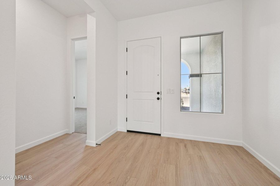 6-web-or-mls-E Saddle Way-S0902-006