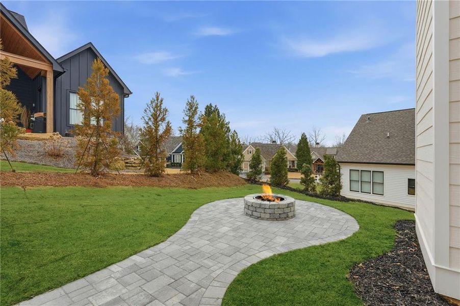 Exterior details and patio area of a home in , Dawsonville (Image 3).
