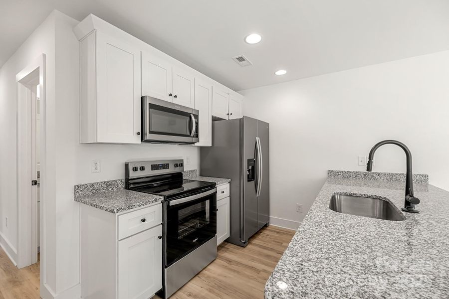 Image 19 of a home in .