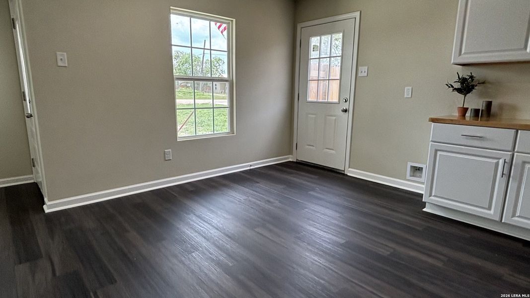 Spacious, unfurnished interior of a new home in , Nixon (Image 22).