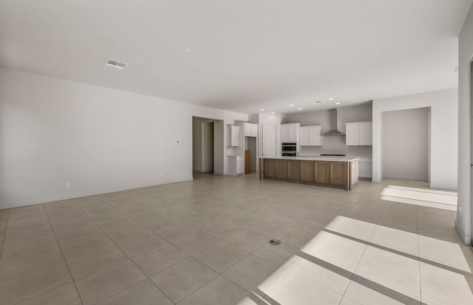 Spacious, unfurnished interior of a new home in Artisan at Asante, Surprise (Image 24). Spacious, unfurnished interior of a new home in Artisan at Asante, Surprise (Image 24).