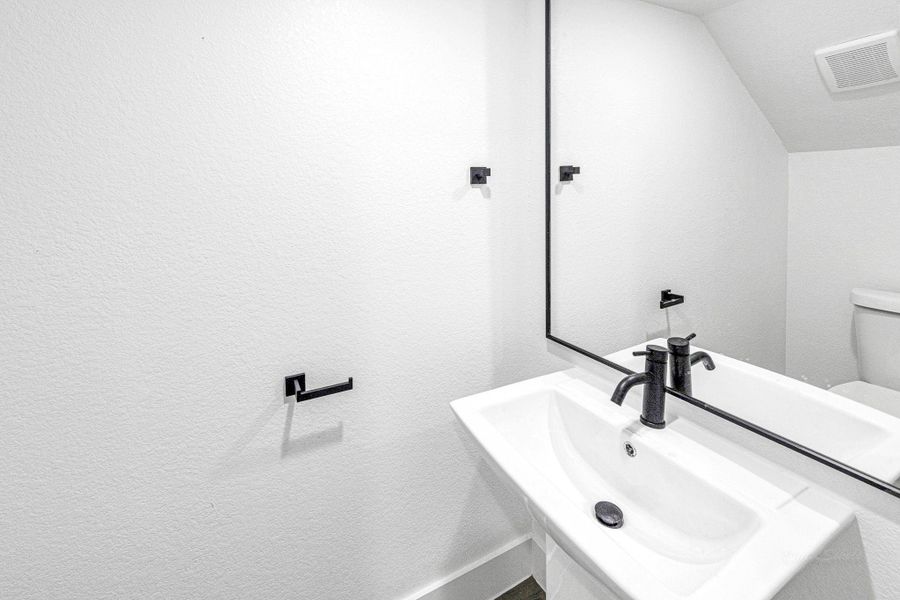 Furnished interior view inside a new home in , Hempstead (Image 5).