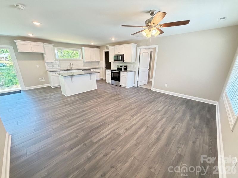 Spacious, unfurnished interior of a new home in , Kannapolis (Image 9). Spacious, unfurnished interior of a new home in , Kannapolis (Image 9).