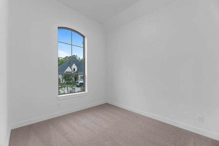 This home features 3 guest bedrooms. This home features 3 guest bedrooms.