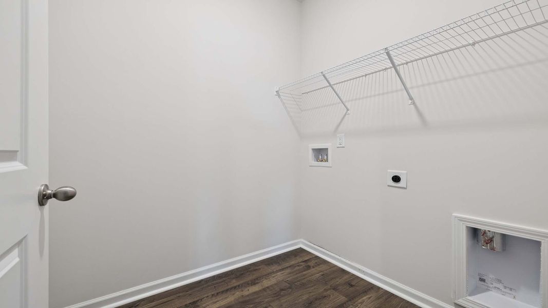 Spacious, unfurnished interior of a new home in Sage Grove, Lyman (Image 25).