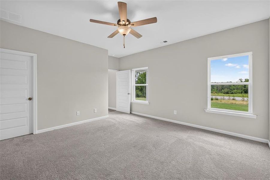 Spacious, unfurnished interior of a new home in Summerfield Place, Carrollton (Image 29).