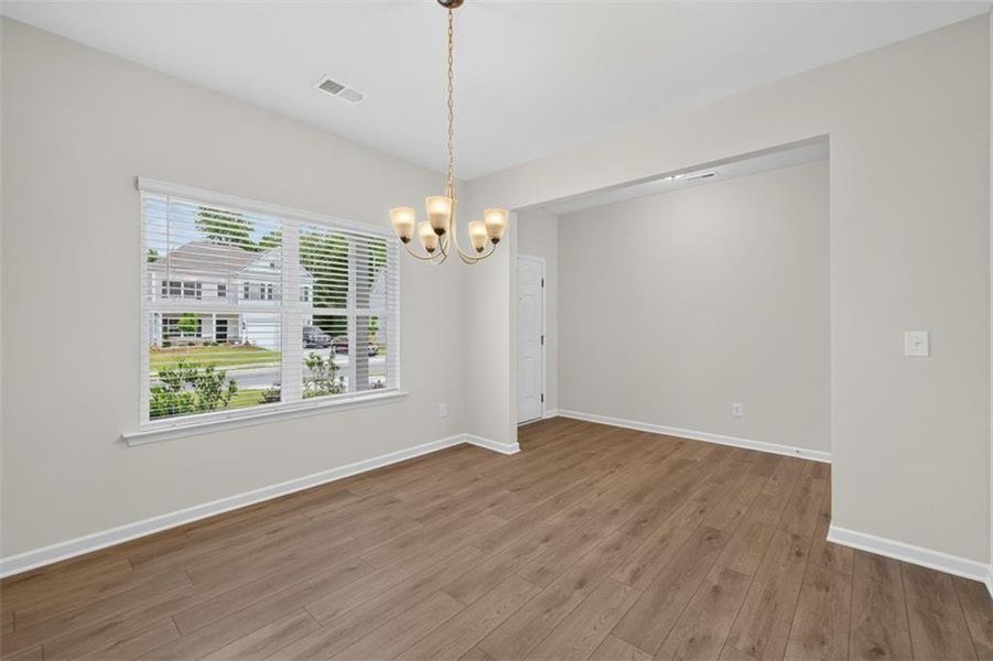 Spacious, unfurnished interior of a new home in Jones Ridge, Dallas (Image 49). Spacious, unfurnished interior of a new home in Jones Ridge, Dallas (Image 49).