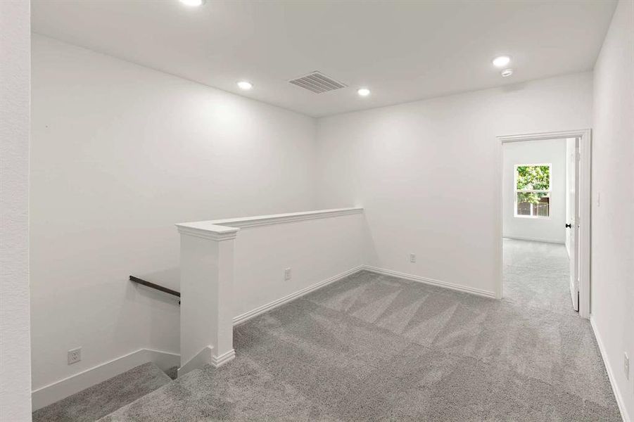 Spacious, unfurnished interior of a new home in Sereno Oaks at Buckner Terrace, Dallas (Image 17). Spacious, unfurnished interior of a new home in Sereno Oaks at Buckner Terrace, Dallas (Image 17).