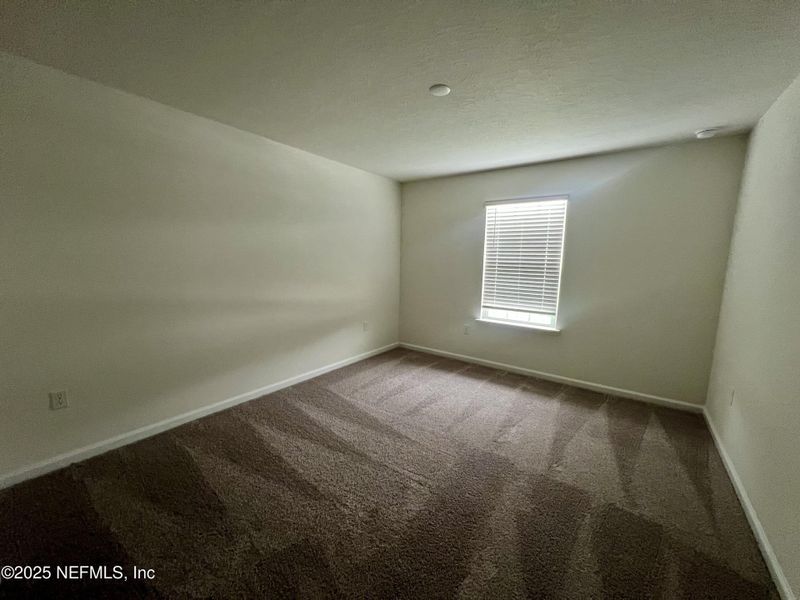 Spacious, unfurnished interior of a new home in , Green Cove Springs (Image 7).