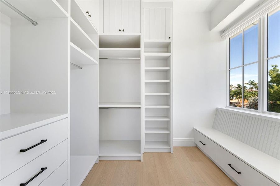 Furnished interior view inside a new home in , Key Biscayne (Image 41). Furnished interior view inside a new home in , Key Biscayne (Image 41).