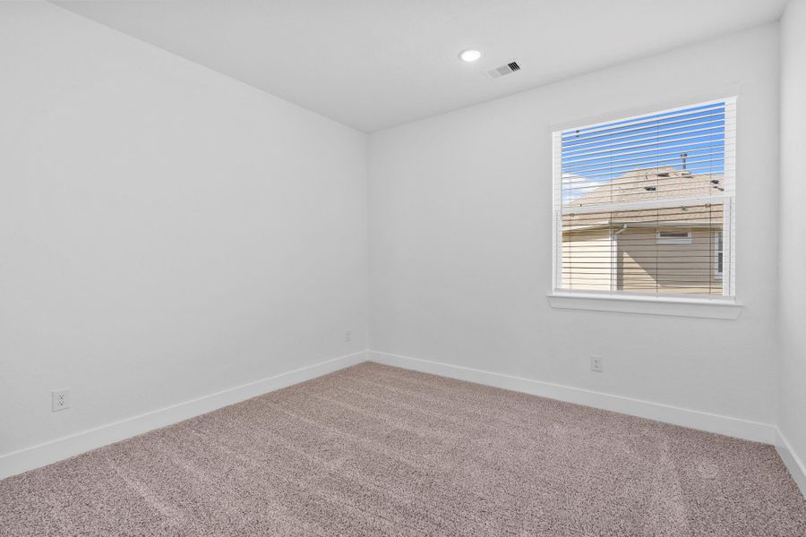 Spacious, unfurnished interior of a new home in Elyson, Katy (Image 17).