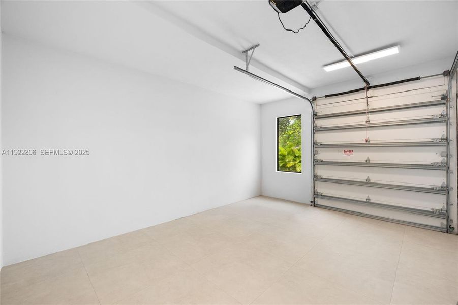 Spacious, unfurnished interior of a new home in , Miami (Image 55).