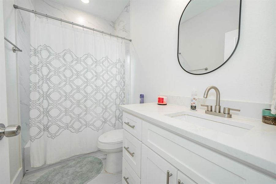 Furnished interior view inside a new home in , Gun Barrel City (Image 33).