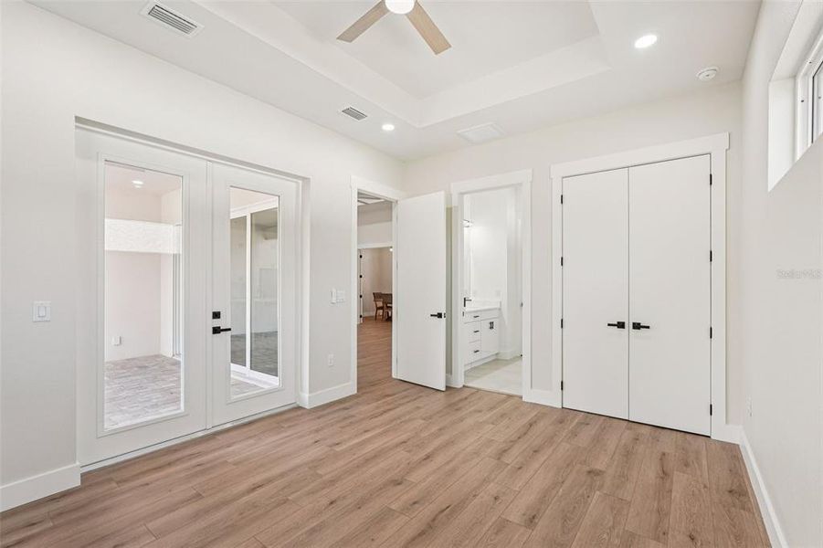 Spacious, unfurnished interior of a new home in , Port Charlotte (Image 35).