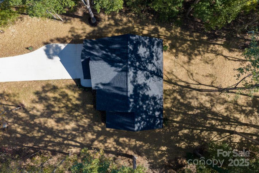 Image 33 of a home in .