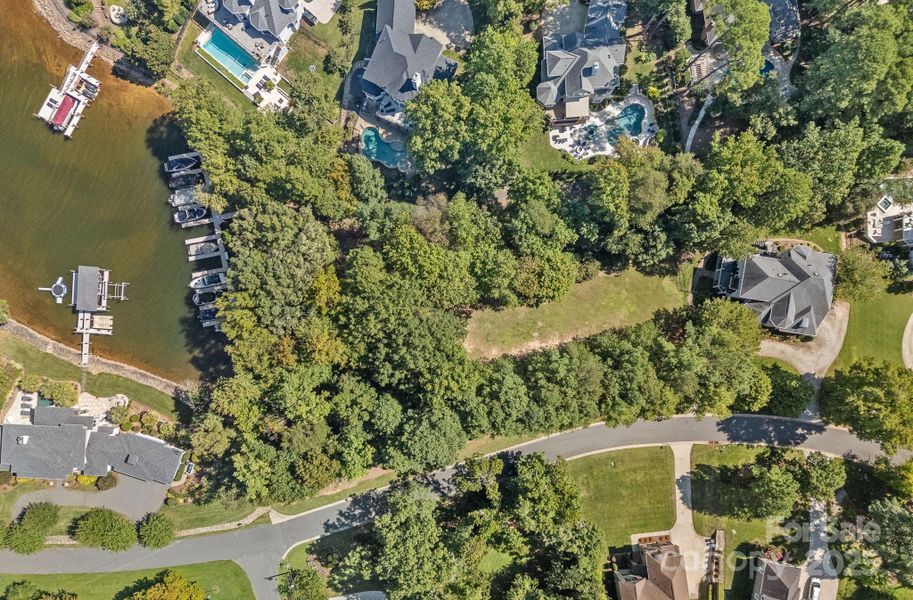 Image 5 of a home in .