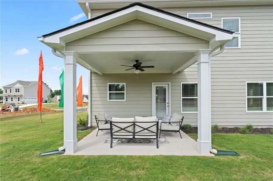 Exterior details and patio area of a home in Southbend, Rome (Image 3).